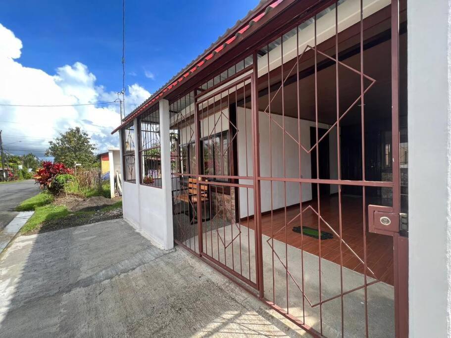 Вілла Tony'S House #2 La Fortuna Екстер'єр фото